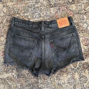 Levi’s jeans high waisted jean shorts | 28